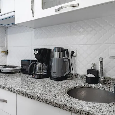 Spacious & Bright 3br Apt In The Heart Of The Apartman